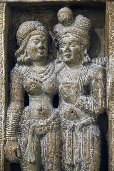 Hindistan Ulusal Müzesi, Delhi. Aşk çifti. Sunga. 2. yüzyıl. Amin, Haryana. Taş. Detay. Hindistan. by Unbekannt