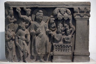 Hindistan Ulusal Müzesi, Delhi. Naga-Kalika ile Buda. Gandhara, MS 2. yüzyıl, Taş. Mayo College müzesinden ödünç alınmış, Ajmer. Hindistan. by Unbekannt