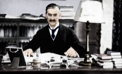 Neville Chamberlain 1869-1940, Britanya başbakanı, 1930