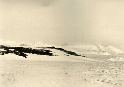 Queen Alexandra Range'in bir parçası 1500 Feet Up The Glacier, c1908, 1909. by Unbekannt