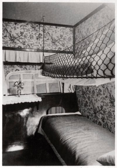 Geceleri yolcu kabini, LZ 127 Graf Zeppelin, 1933 by Unbekannt