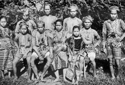 Filipin adalıları bayramlık kostümüyle, 1926 by Unbekannt