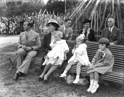 Prens Gustav Adolf, Prenses Sibylla ve çocuklar, Çocuk Bayramı, Stockholm, İsveç, 1938. by Unbekannt