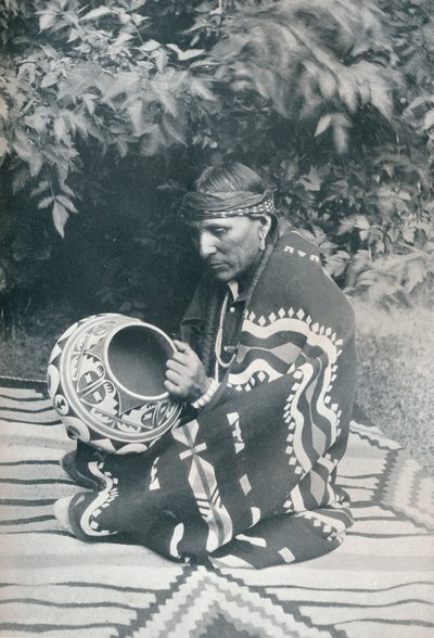 Pueblo Hint Çömlekçiliği, 1931 by Unbekannt