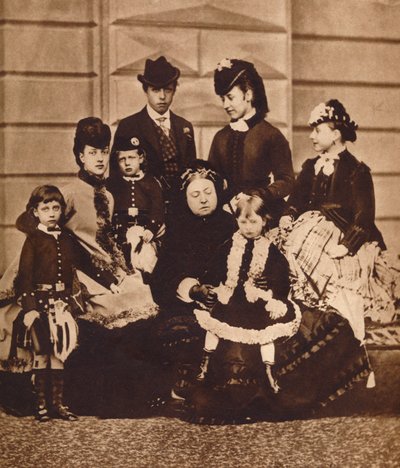 Kraliçe Victoria, gelini ve torunlarıyla birlikte, c1880 1935 by Unbekannt