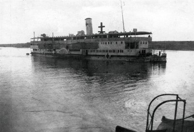 Kızıl Haç nehir teknesi Dicle Nehri