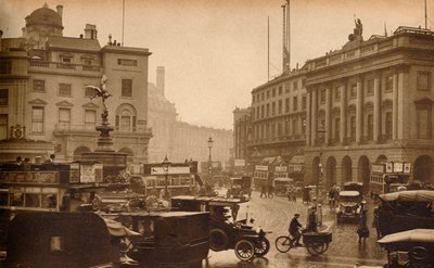 Regent Street, Londra, İngiltere, Piccadilly Circus