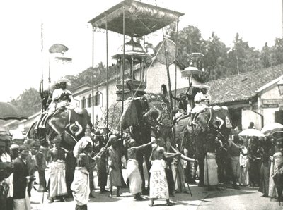 Dini alayı, Kolombo, Seylan, 1895. by Unbekannt