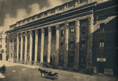 Roma - Piazza di Pietra, 1910 by Unbekannt