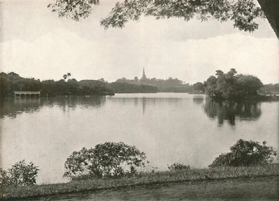Kraliyet Gölleri, Rangoon, 1900. by Unbekannt