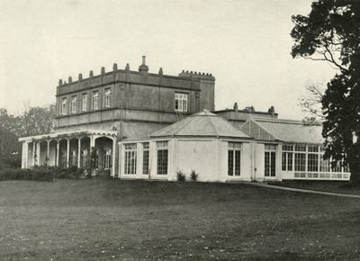 Royal Lodge, Windsor: Kraliyet Ailesinin Kır Evi, 1937. by Unbekannt