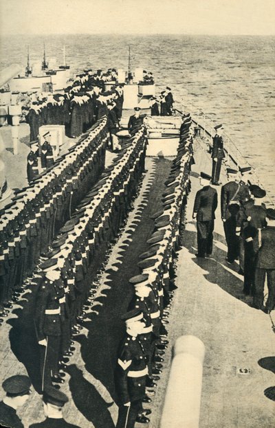 Kraliyet Deniz Piyadeleri, İkinci Dünya Savaşı, c1939-c1943 1944 bir gemide geçit töreni için sıraya girdi. by Unbekannt