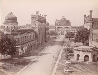 Rumi Darwaza ve Bara Imambara