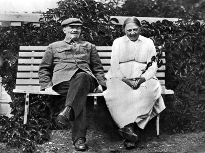 Rus Bolşevik lideri Vladimir Lenin ve Nadezhda Krupskaya, Gorki, SSCB, 1922 by Unbekannt