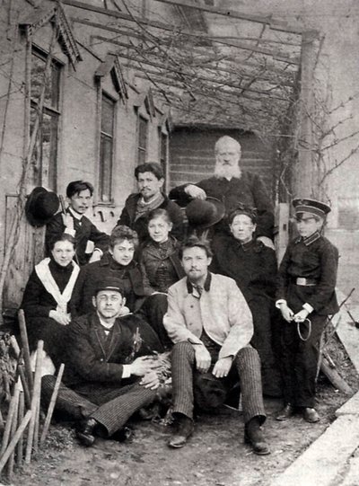 Rus yazar Anton Çehov, ailesi ve arkadaşlarıyla, 1890 by Unbekannt