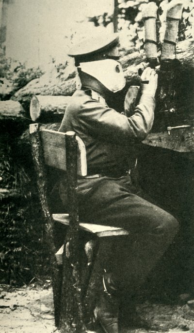 Periskop tüfek kullanan Rus askeri, Birinci Dünya Savaşı, 1914-1918, c1920. by Unbekannt