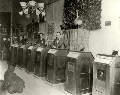 Kinetoskoplu San Francisco Salonu, 1894-1895 by Unbekannt