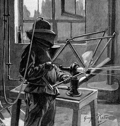 Bisiklet çerçevesinin bağlantı yerlerinin kumlanması, Fransa, 1896 by Unbekannt