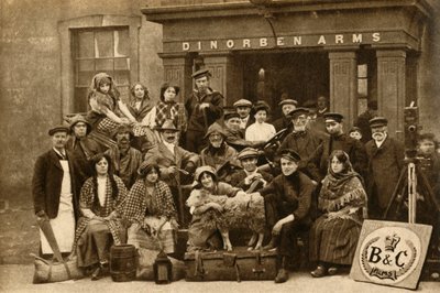 Screen-Stars On Location, 1914, 1933. by Unbekannt