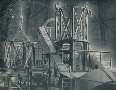 Bölüm Bölüm Hookers Silindirinin Büyük Çelik Çerçevesini Monte Ediyor, c1935 by Unbekannt