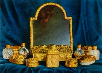 Gümüş Yaldızlı Tuvalet Servisi, 1938. by Unbekannt