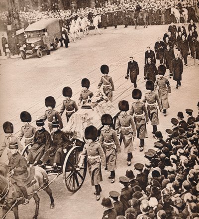 Basit Majesteleri: Kraliyet Standardı tarafından kapsanan Kral Georges tabutu, 1936 by Unbekannt