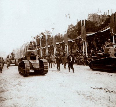 Küçük tanklar, zafer geçit töreni, Paris, Fransa, c1918-c1919 by Unbekannt