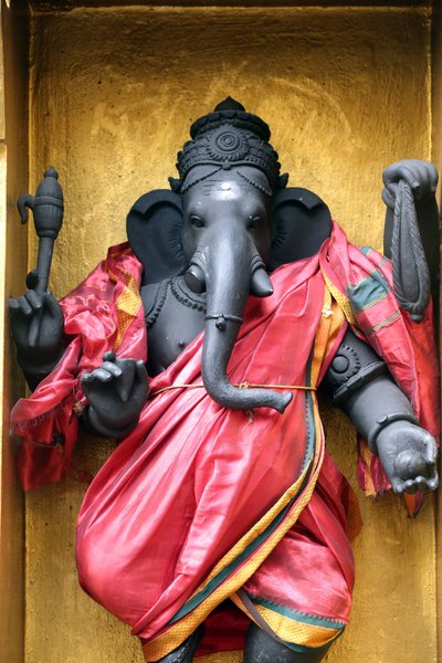 Sri Veeramakaliamman Hindu Tapınağı. Ganapati ve Vinayaka olarak da bilinen Ganesha, Hindu panteonunda en çok ibadet edilen tanrılardan biridir, 20160818, Singapur, Singapur by Unbekannt