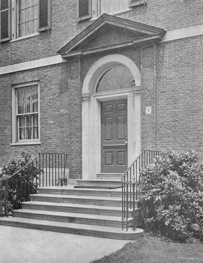 Bayan WK Vanderbilt'in evinin sokak kapısı, New York, 1924 by Unbekannt