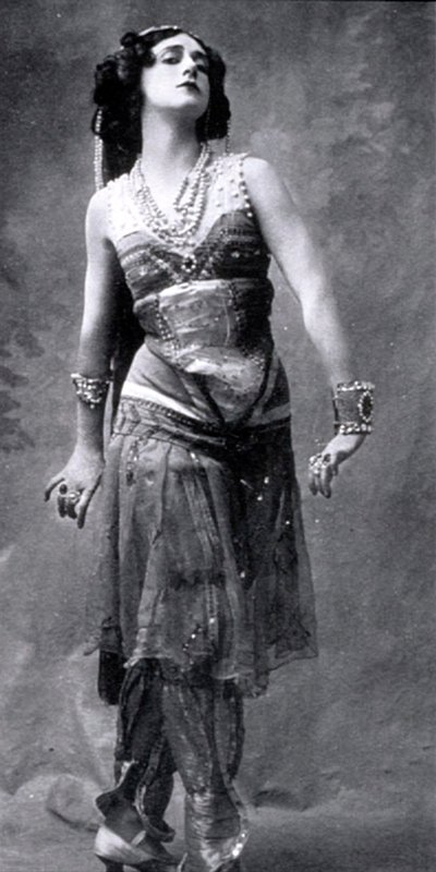 Tamara Karsavina, Rus balerin, 1911 by Unbekannt