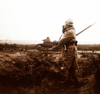 Savaş alanında tank ve asker, c1914-c1918 by Unbekannt