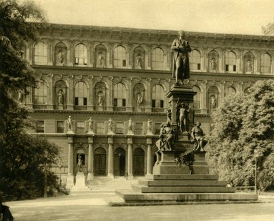 Güzel Sanatlar Akademisi ve Schiller Anıtı, Viyana, Avusturya, c1935. by Unbekannt