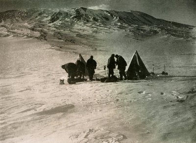 Kamp 7000 Feet Up Erebus Dağı, 1908, 1909 by Unbekannt