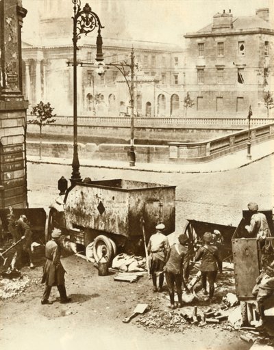 Dört Mahkeme, Dublin, İrlanda, Temmuz 1922, 1935. by Unbekannt