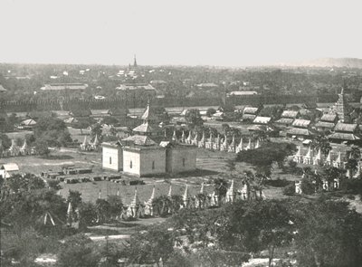 Dört Yüz Elli Tapınak, Mandalay, Burma, 1895. by Unbekannt