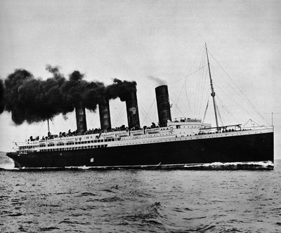 Lusitania tüm hızıyla, 1915 by Unbekannt