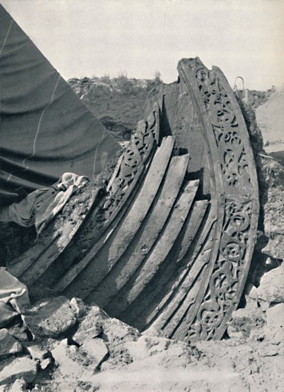 1935 sap ve korkuluk üzerinde oyma gösteren höyükte Oseberg gemisi, by Unbekannt