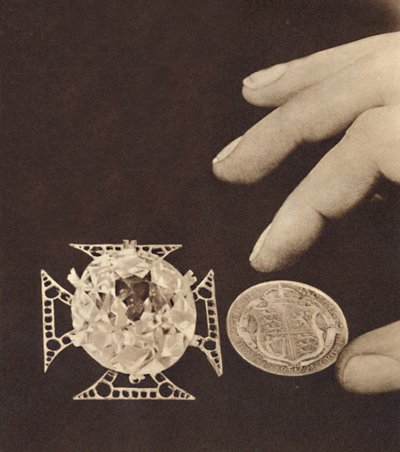 Kraliçe Arması, 1937 by Unbekannt