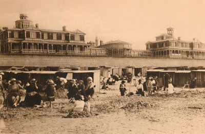 Kraliyet Konutu ve Esplanade, c1928 by Unbekannt