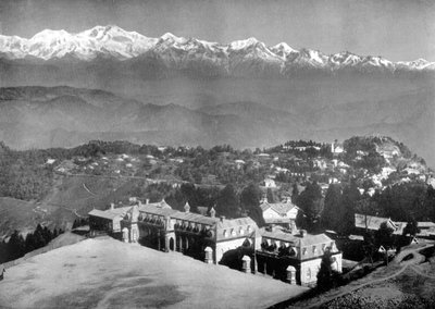 St Pauls Okulu yukarıdan Snow Range ve Darjeeling, Batı Bengal, Hindistan, c1910 by Unbekannt