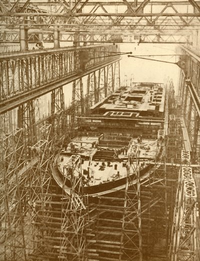 Beyaz Yıldız Gemisi Doric Yapım Aşamasında, c1930. by Unbekannt