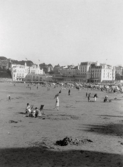 Plaj, Dinard, Brittany, 20. yüzyıl by Unbekannt