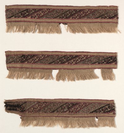 Bir Bordürün Üç Parçası, c. 1100-1400. by Unbekannt