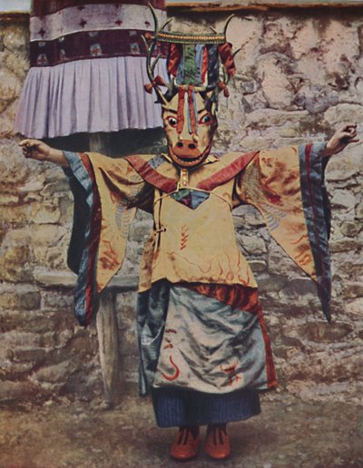 Tibet lama şeytan dansı için giyinmiş, c1935 by Unbekannt