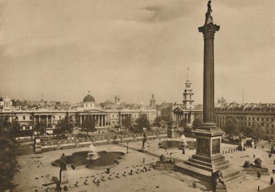 Trafalgar Meydanı. Kral Şahinlerinin Bir Zamanlar Kraliyet Atlarıyla Birlikte Tutulduğu Yer, c1935. by Unbekannt