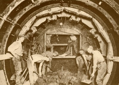 Greathead Boring Shield Aracılığıyla Tüp Tünel Kazısı, c1930. by Unbekannt