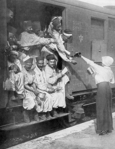 Trenle cepheye giden Türk tüfekçileri, 1914 by Unbekannt