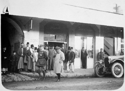 Fransız Yabancı Lejyonu'nun iki subayı, Suriye, 20. yüzyıl by Unbekannt