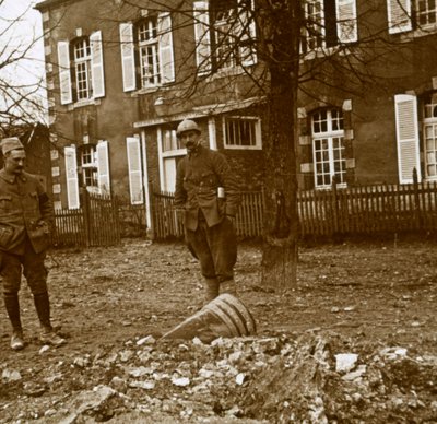 Patlamamış 380 mermi, Verdun, kuzey Fransa, c1914-c1918 by Unbekannt