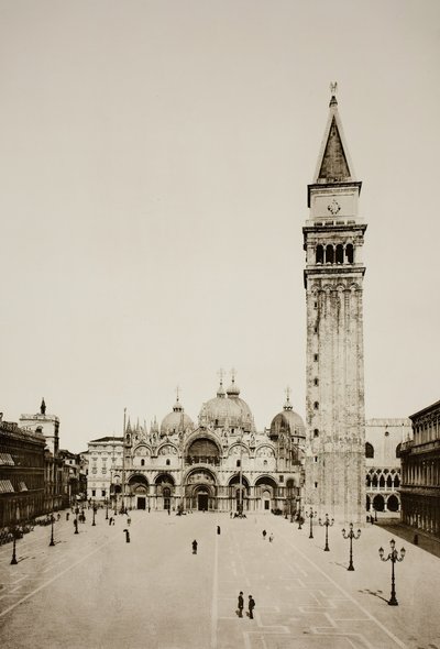 İsimsiz 96, c. 1890. [St Mark Bazilikası ve Campanile, Venedik]. by Unbekannt